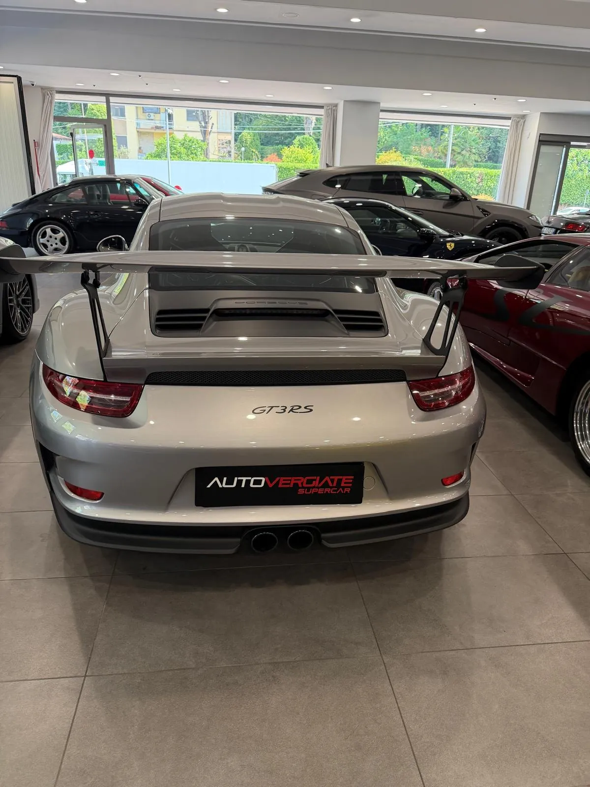 Porsche 911 GT3 RS vue de dos
