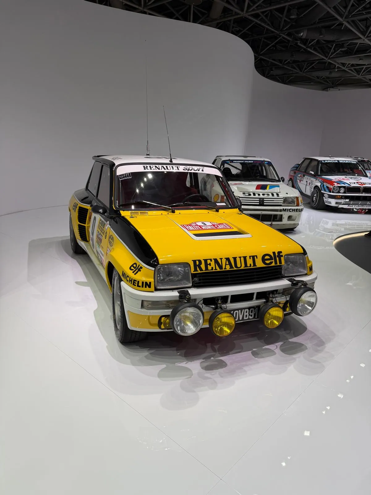Renault 5 Turbo, moteur central arrière